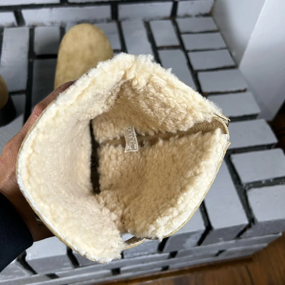 UGG Women's Madison 1912 Boots Size 10 - Picture 8 of 8